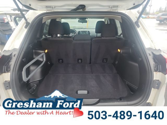 Used 2017 Jeep Cherokee Sport image 24