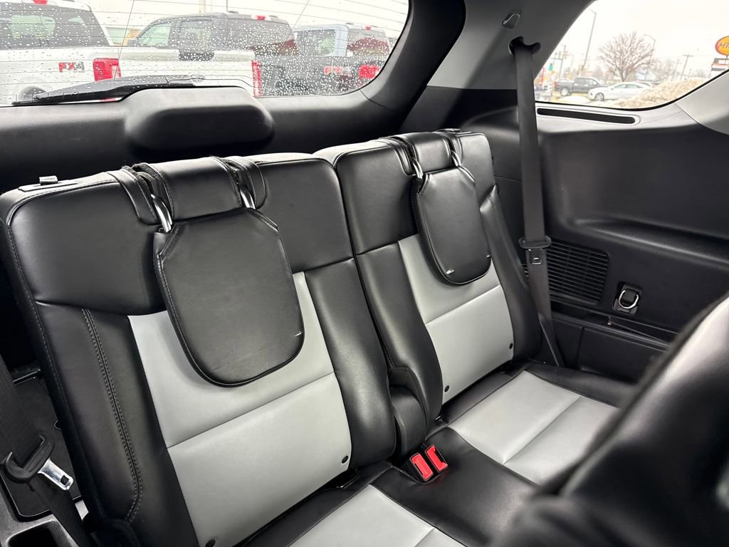 Certified 2022 Ford Explorer XLT w/ Equipment Group 202A image 11