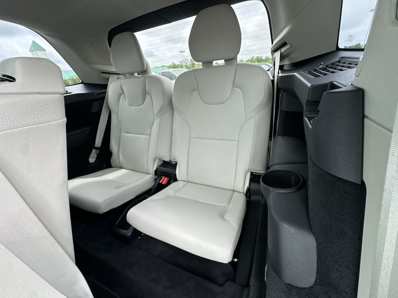 Used 2023 Volvo XC90 B6 Core w/ Climate Package AWD/4WD image 34