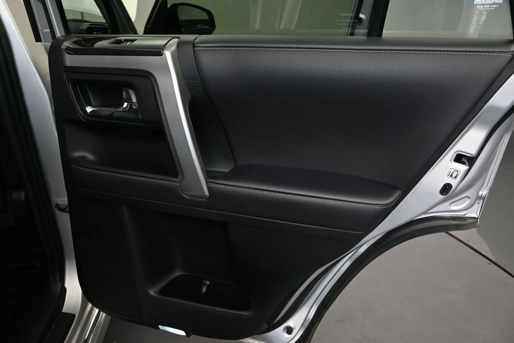 Used 2021 Toyota 4Runner Limited AWD/4WD image 16