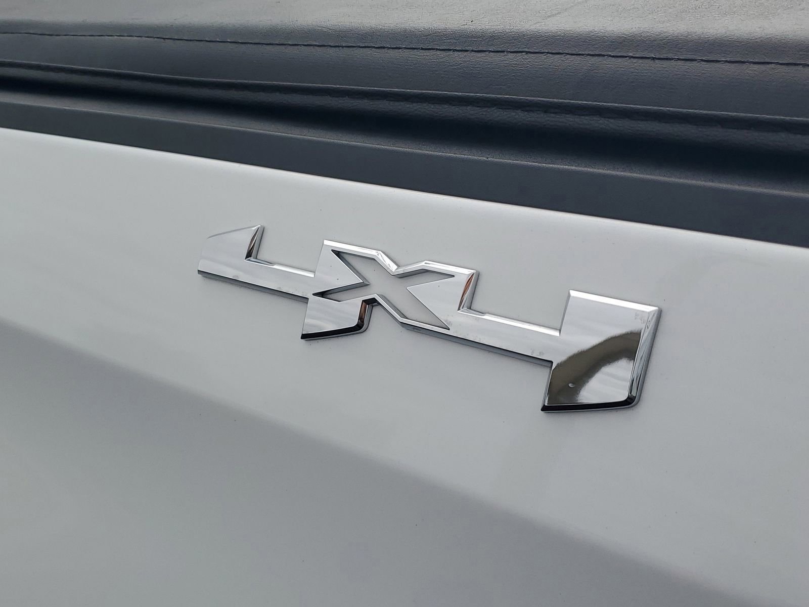 Used 2024 GMC Sierra 1500 Pro w/ Pro Value Package image 7