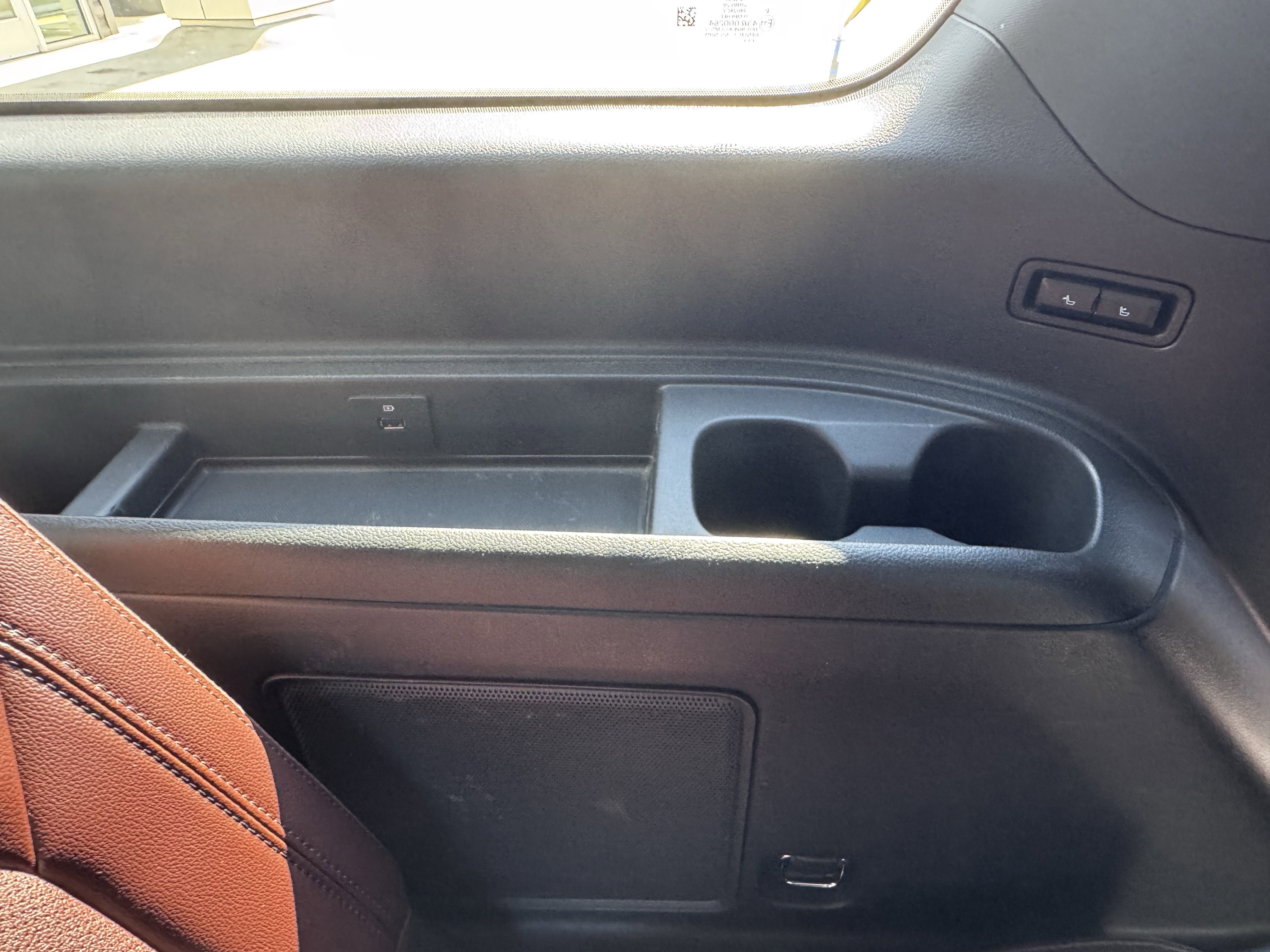 Certified 2023 Ford Expedition Limited image 38