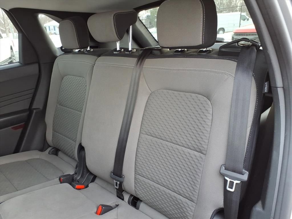 Certified 2022 Ford Escape SE image 9