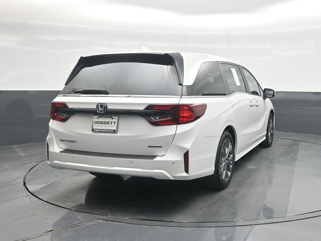 Used 2025 Honda Odyssey Touring image 8