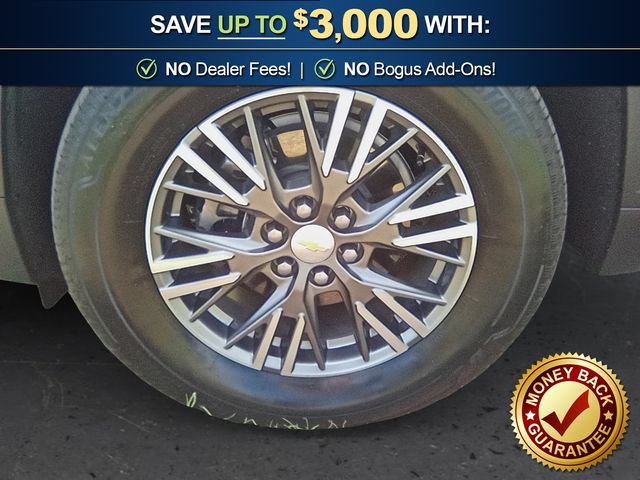 Used 2025 Chevrolet Traverse LT w/ LPO, Floor Liner Package FWD image 13
