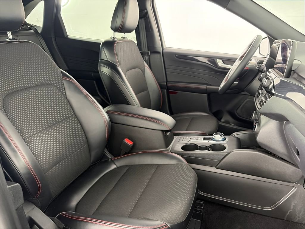 Certified 2025 Ford Escape ST-Line Select image 19