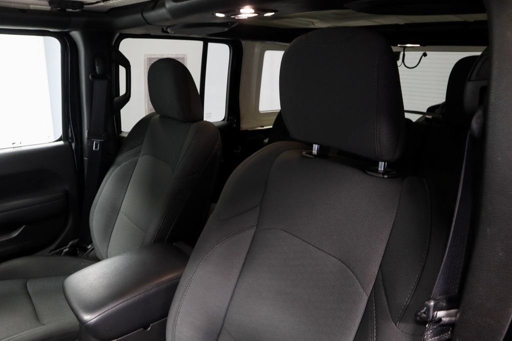 Used 2022 Jeep Wrangler Unlimited Sport AWD/4WD image 26