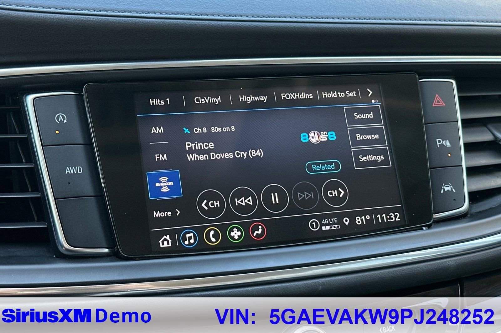 Used 2023 Buick Enclave Essence w/ Experience Buick Package image 28