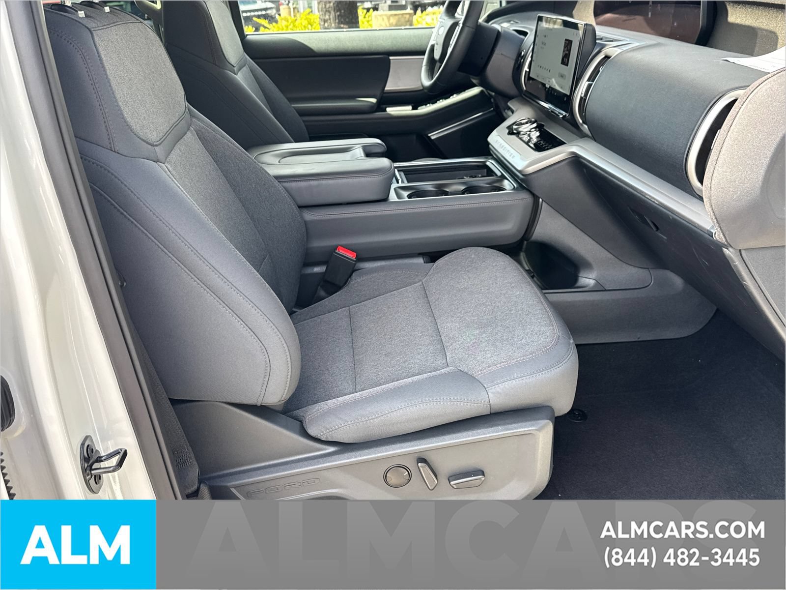 Certified 2025 Ford Expedition Active AWD/4WD image 16