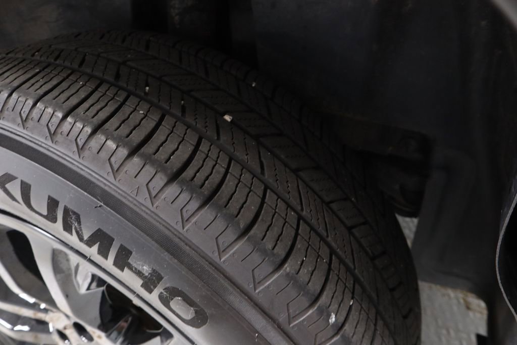 Used 2022 Jeep Cherokee Latitude Lux FWD image 19