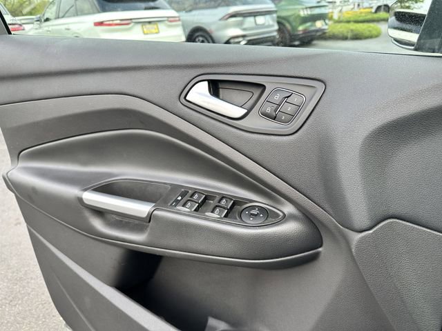 Certified 2018 Ford Escape Titanium image 32