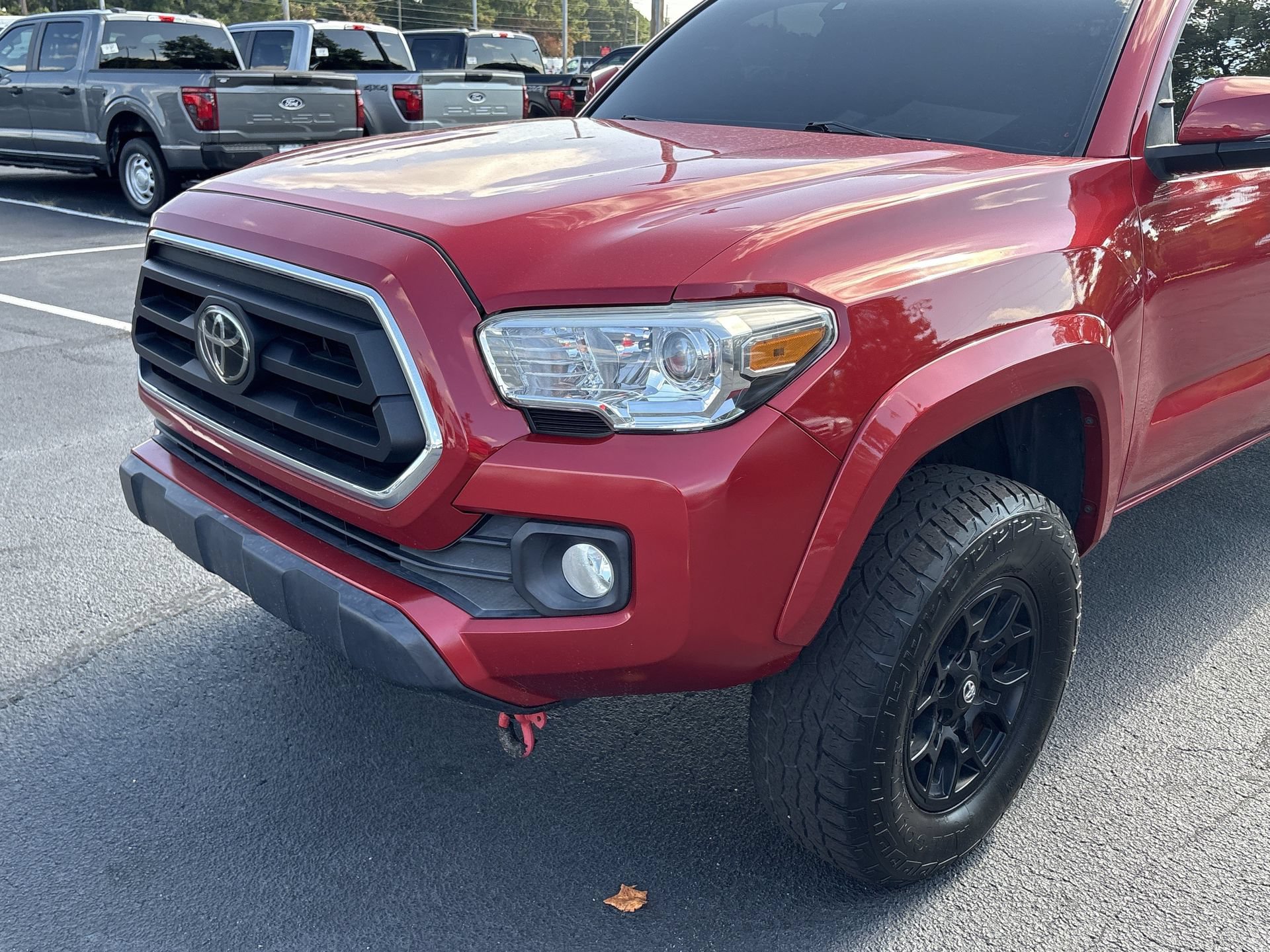 Used 2022 Toyota Tacoma SR5 w/ Technology Package RWD image 25