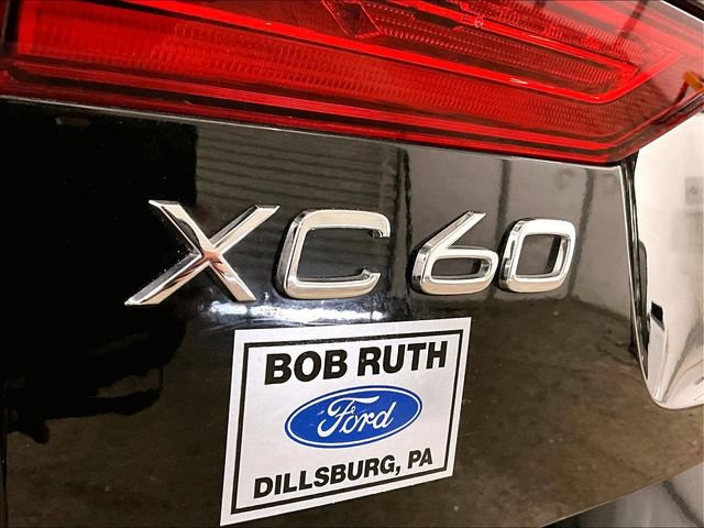 Used 2021 Volvo XC60 T5 Momentum w/ Premium Package AWD/4WD image 13