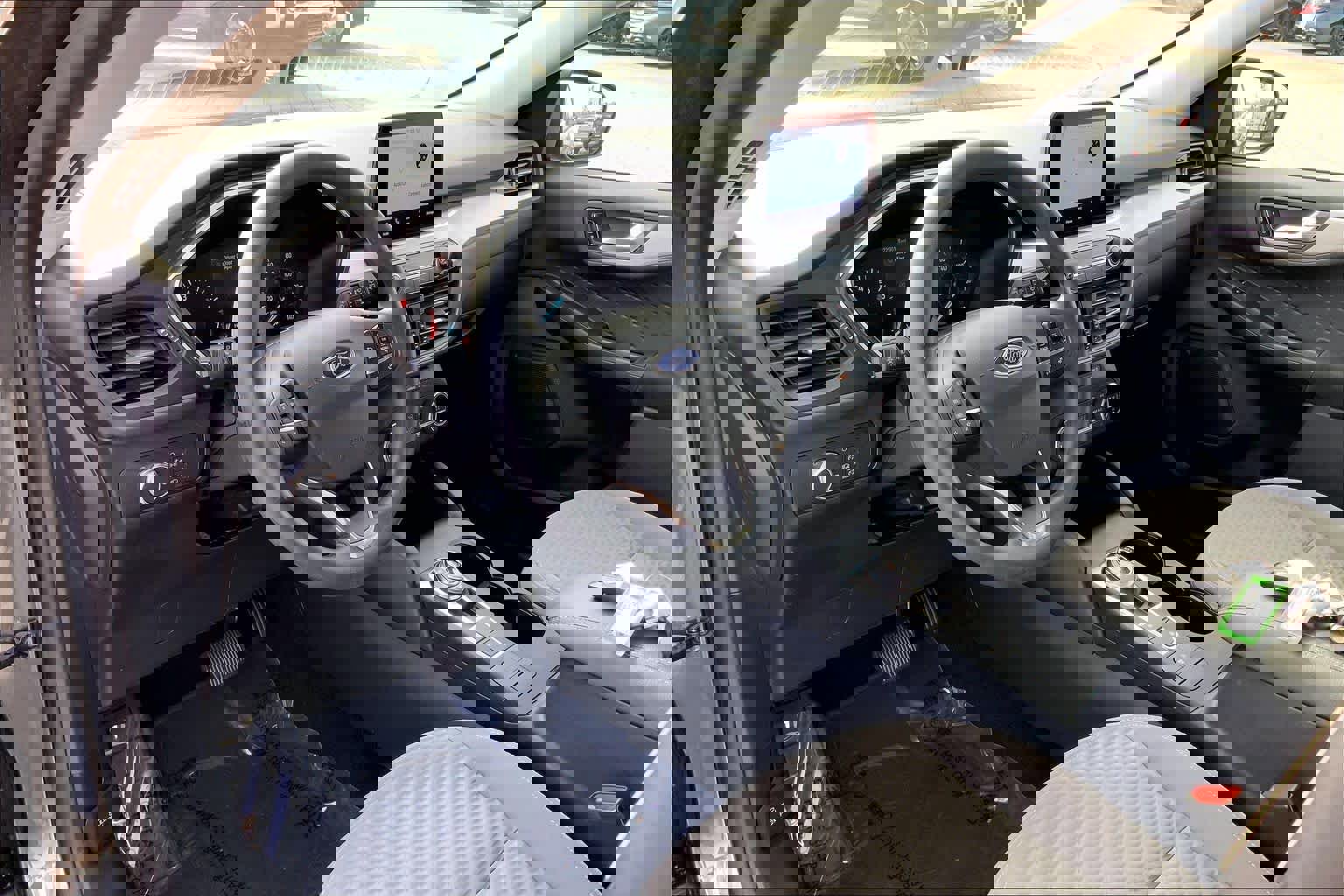 Certified 2020 Ford Escape SE image 15