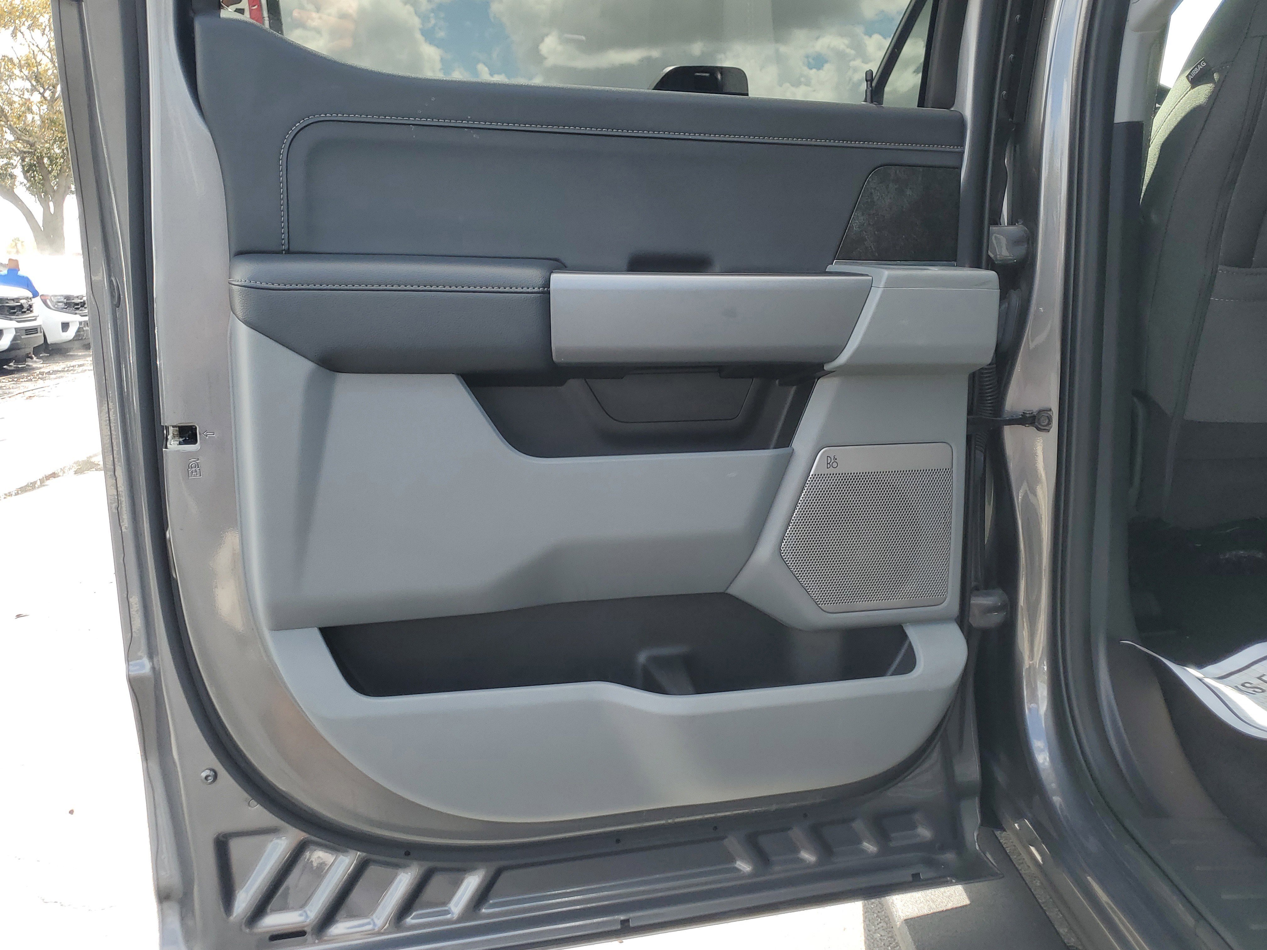 Certified 2024 Ford F250 XLT w/ XLT Premium Package image 10