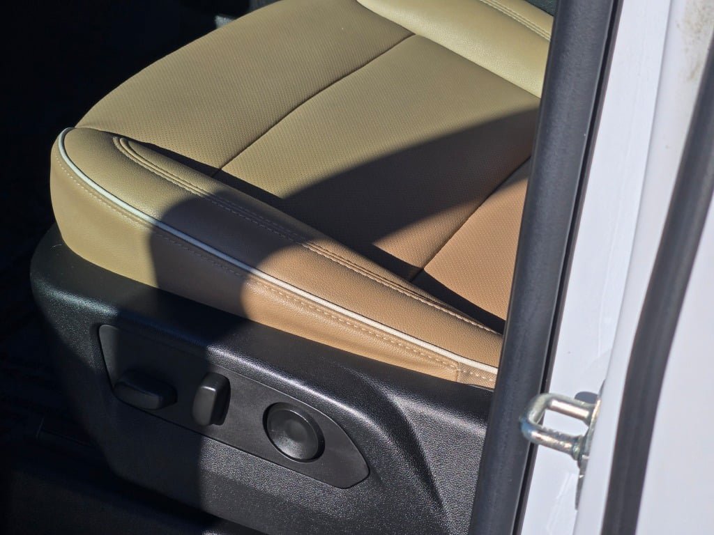 Used 2022 Chevrolet Tahoe Premier AWD/4WD image 27