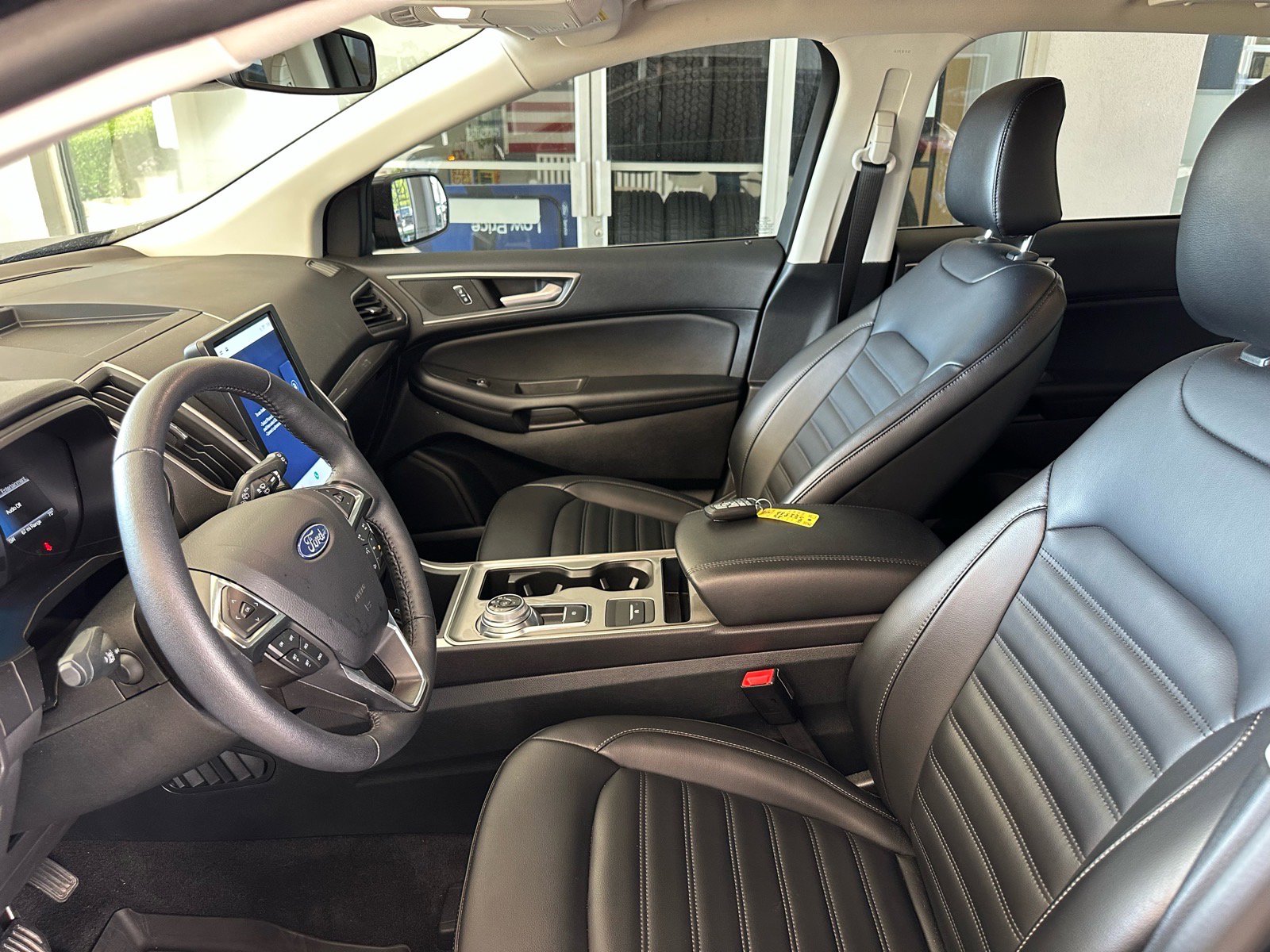Certified 2024 Ford Edge SEL w/ Convenience Package AWD/4WD image 16