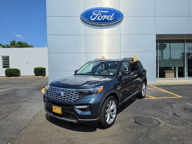 Certified 2023 Ford Explorer Platinum w/ Technology Package AWD/4WD image 2