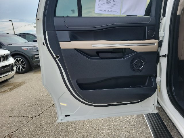 Certified 2022 Ford Expedition Max Limited RWD image 15
