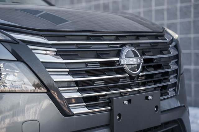 Used 2024 Nissan Rogue S image 14