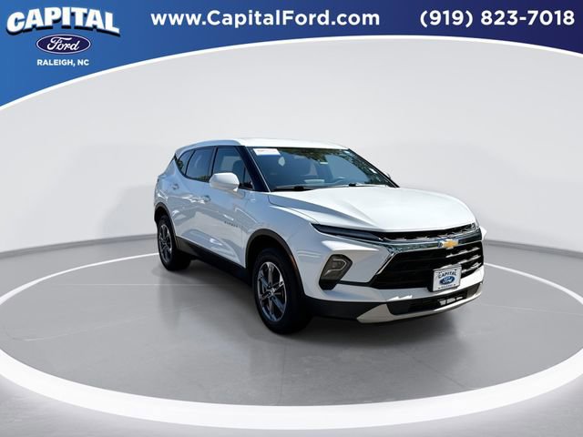 Used 2025 Chevrolet Blazer LT AWD/4WD image 8