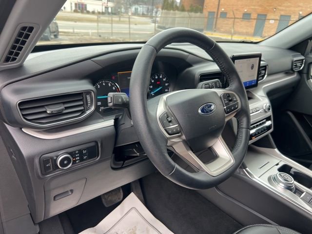 Certified 2024 Ford Explorer XLT w/ Equipment Group 202A image 7