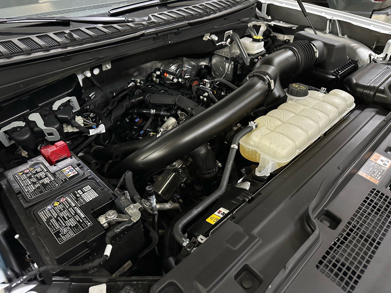 Certified 2025 Ford Expedition Active image 18