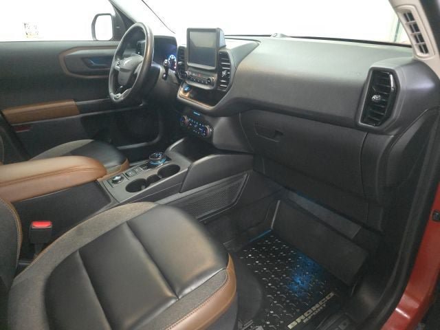 Certified 2024 Ford Bronco Sport Outer Banks w/ Tech Package AWD/4WD image 4