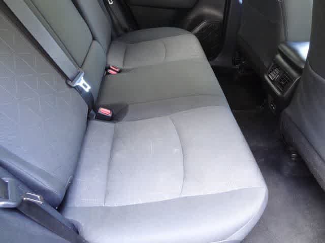 Used 2024 Toyota RAV4 XLE AWD/4WD image 9