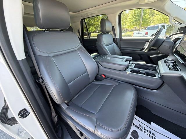 Certified 2025 Ford Expedition Active image 31