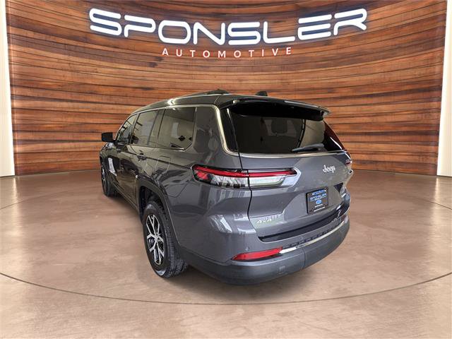 Used 2024 Jeep Grand Cherokee L Limited AWD/4WD image 3