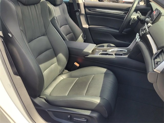Used 2021 Honda Accord Touring image 18