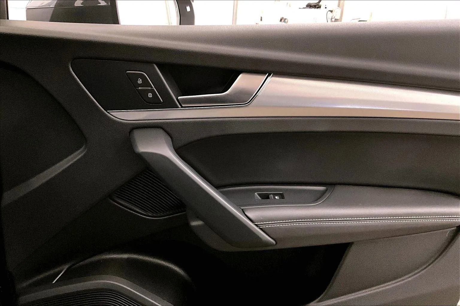 Used 2021 Audi Q5 2.0T Premium Plus w/ Premium Plus Package image 23