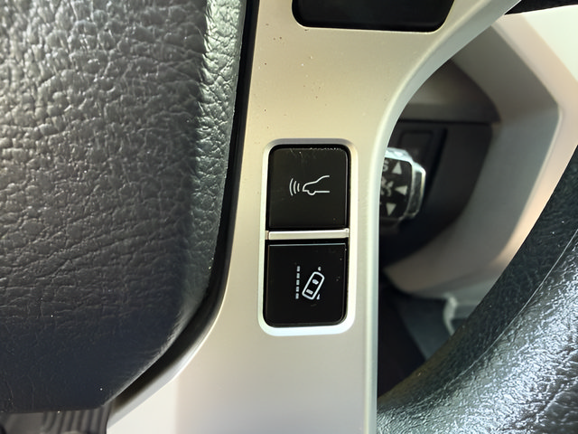 Used 2020 Toyota Tundra SR5 w/ SR5 Convenience Package AWD/4WD image 19