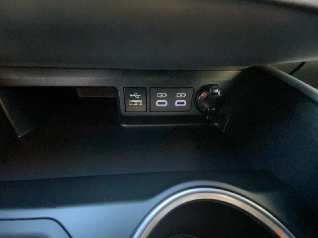 Used 2024 Toyota Highlander XLE AWD/4WD image 28