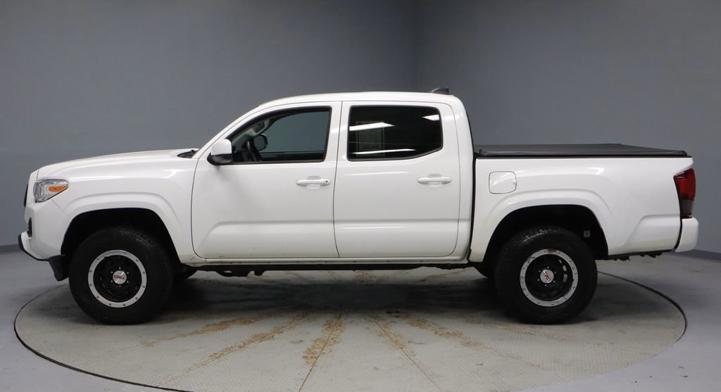 Used 2023 Toyota Tacoma SR AWD/4WD image 2