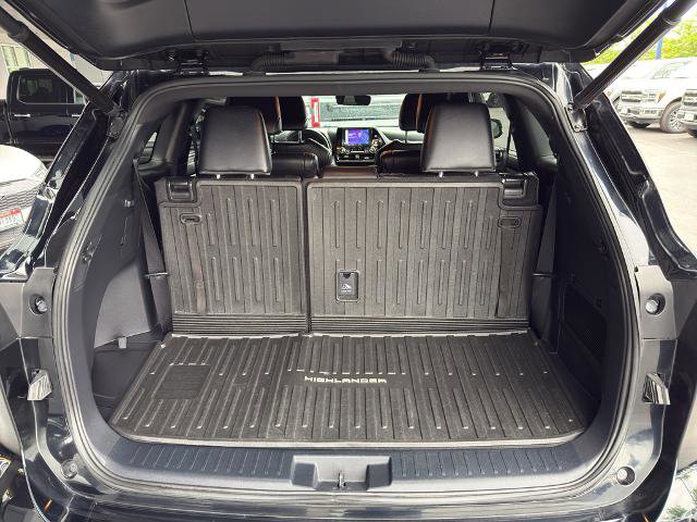 Used 2023 Toyota Highlander XSE AWD/4WD image 8
