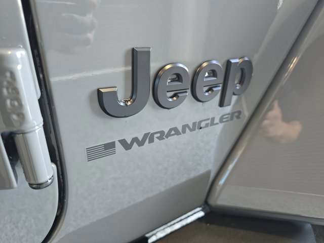 Used 2023 Jeep Wrangler Altitude image 9