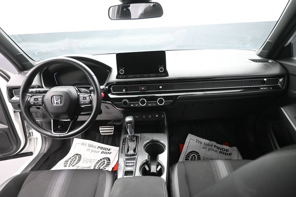 Used 2025 Honda Civic Sport image 12