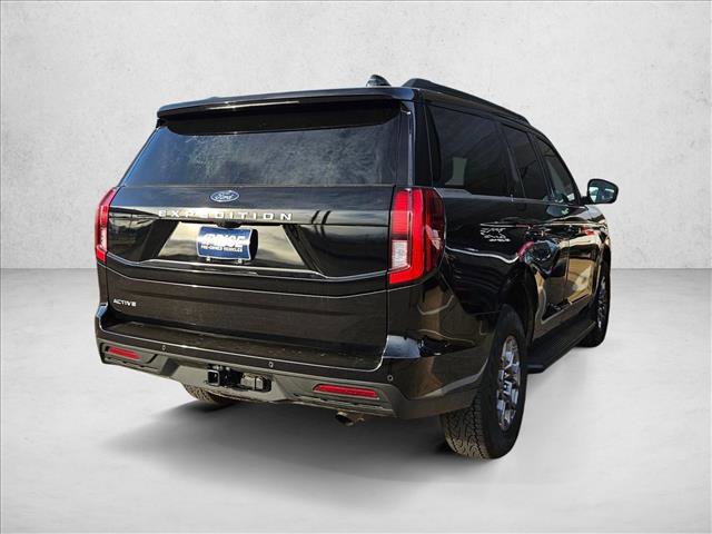 Certified 2025 Ford Expedition Active image 3