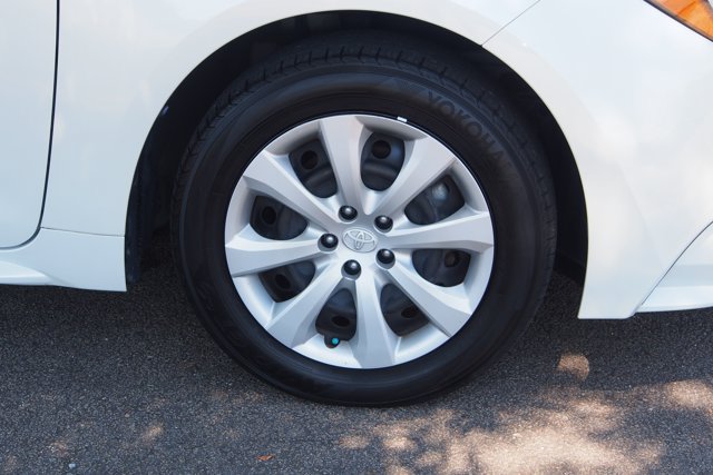 Used 2024 Toyota Corolla LE FWD image 9