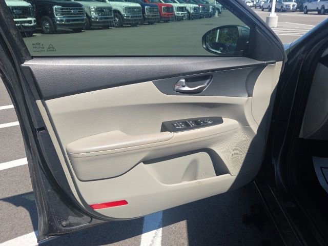 Used 2021 Kia Forte LXS FWD image 18