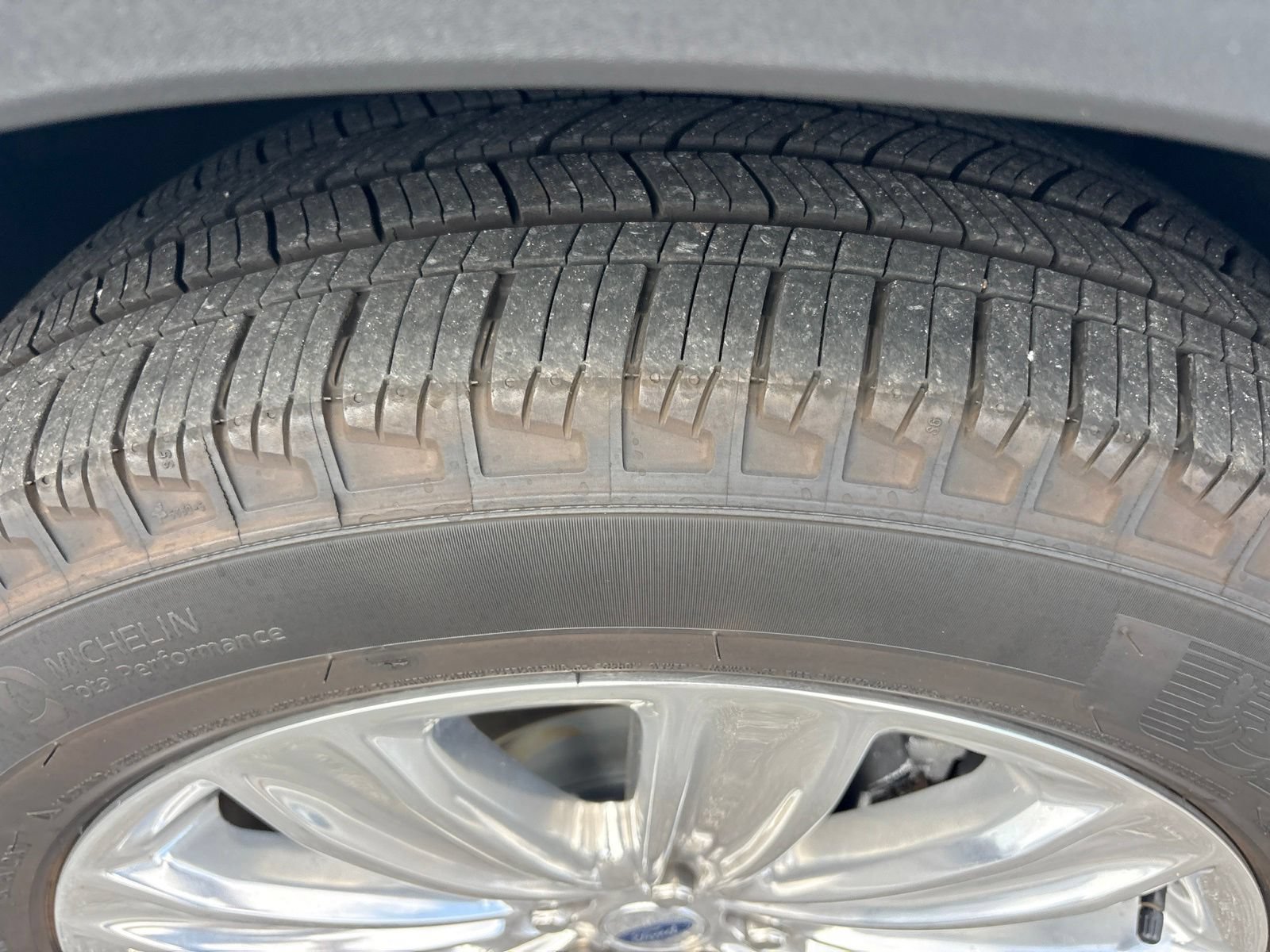 Certified 2025 Ford Explorer Platinum RWD image 13