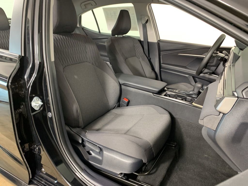 Used 2025 Toyota Camry LE FWD image 36