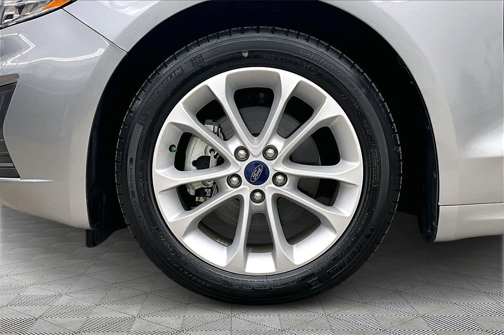 Certified 2020 Ford Fusion SE image 9