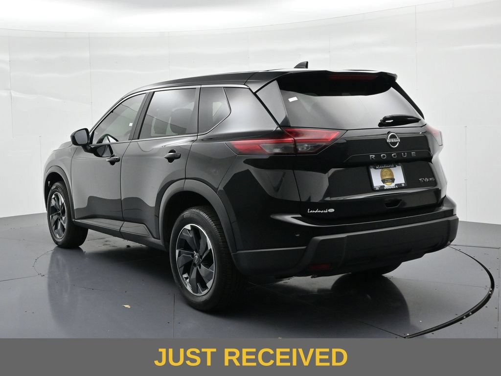 Used 2024 Nissan Rogue SV AWD/4WD image 8