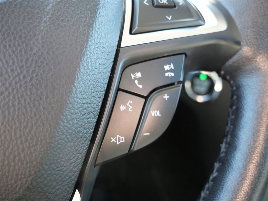 Certified 2022 Ford Edge Titanium w/ Class II Trailer Tow Package image 28