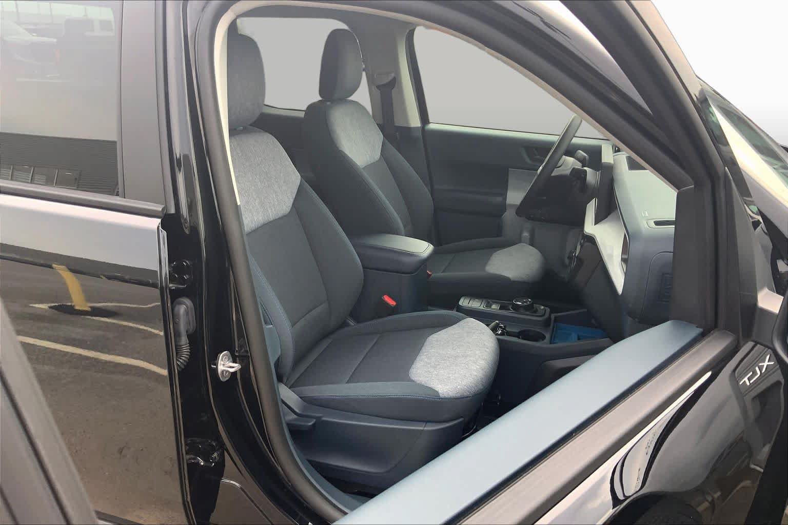 Certified 2026 Ford Maverick XLT FWD image 9