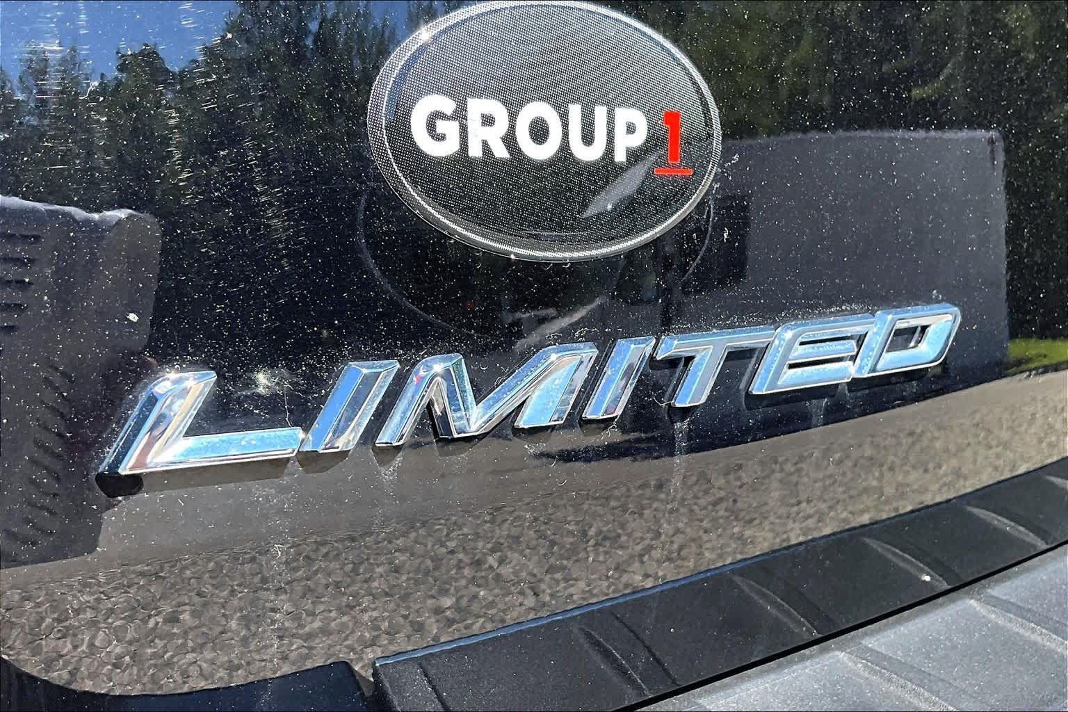 Certified 2023 Ford Explorer Limited w/ Hybrid Equipment Group 310A AWD/4WD image 10