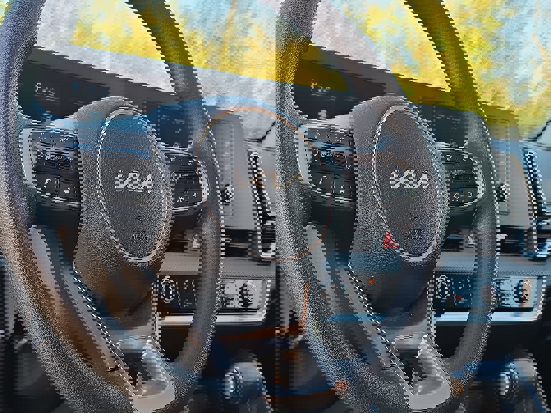 Used 2024 Kia Sportage LX image 14